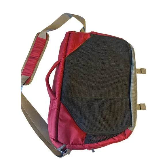 LL Bean Red Shoulder Strap Laptop Computer Messenger 5-Pocket Carry on Bag 18" - Picture 3 of 16